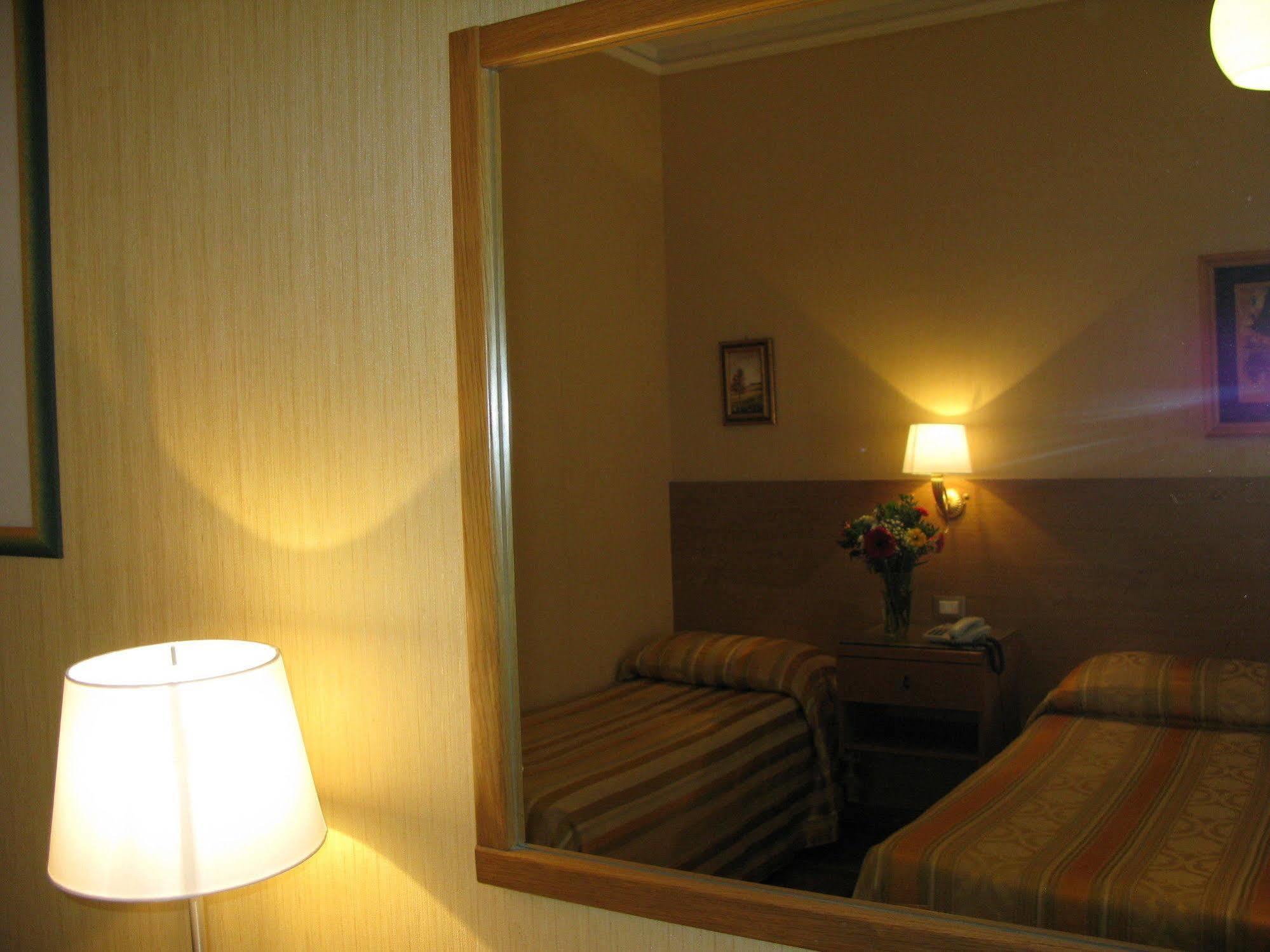 York Hotel Rome Bagian luar foto