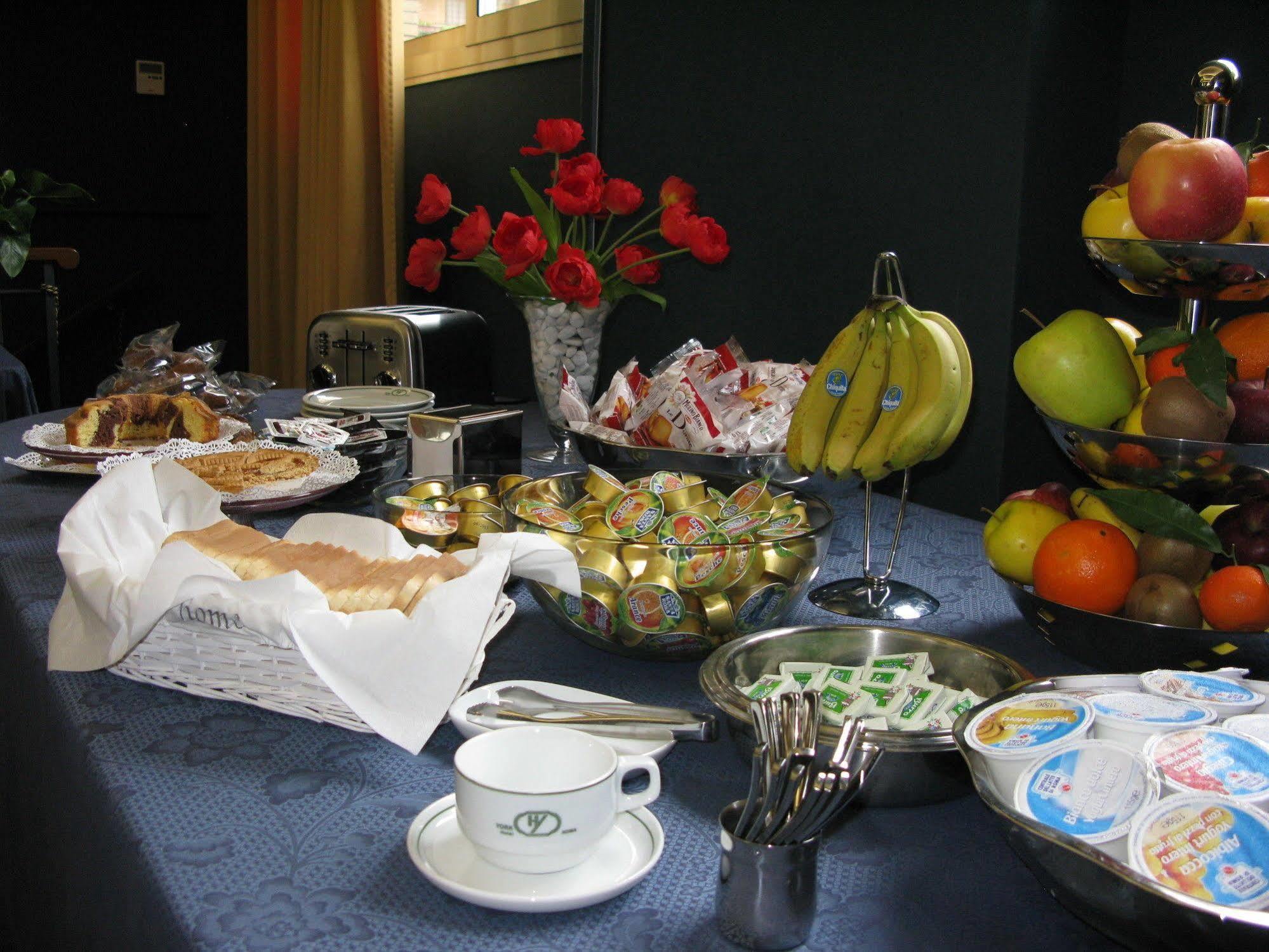 York Hotel Rome Bagian luar foto