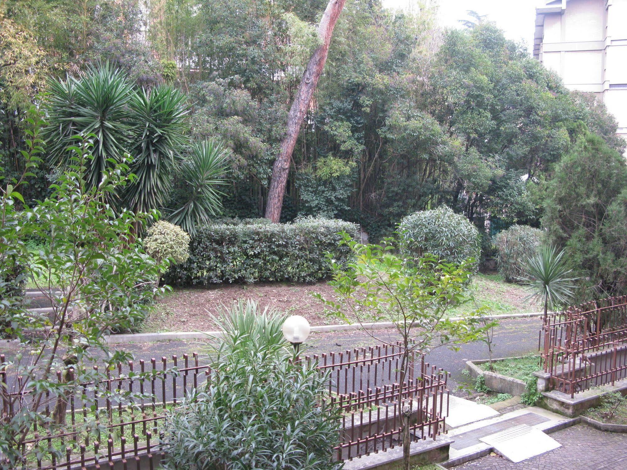 York Hotel Rome Bagian luar foto